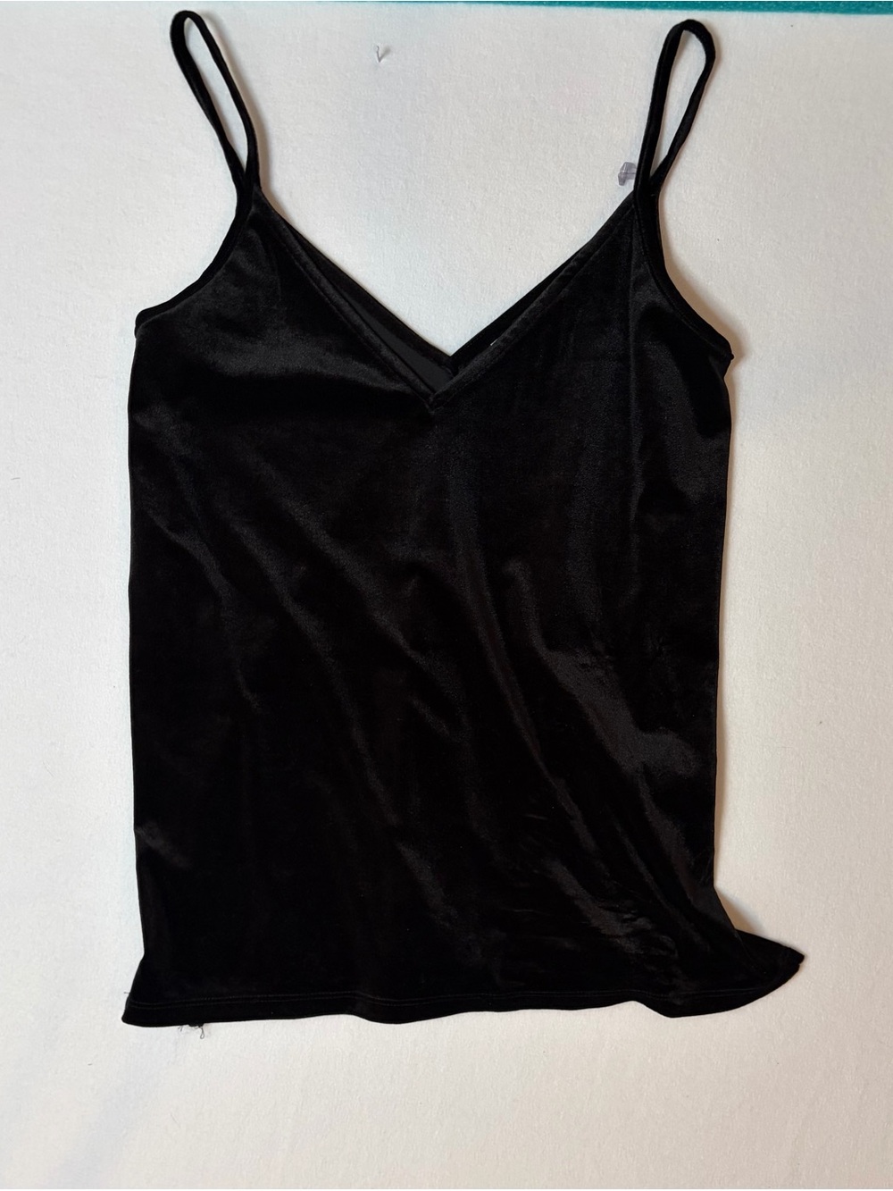 Old Navy Black Velvet Spaghetti Strap Cami/Tank top/Small‎